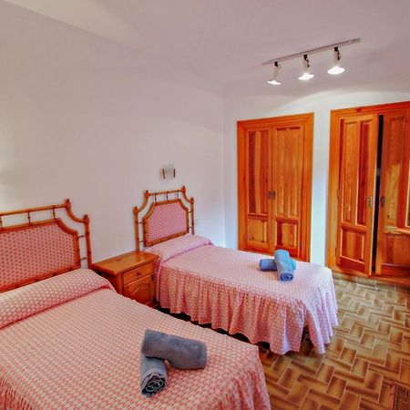 El Portet - Beachfront Holiday Home With Private Pool In Moraira Exterior photo